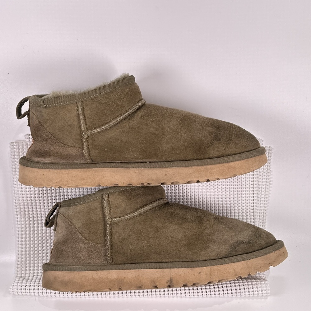 UGG Women Classic Ultra Mini Shearling Boots Olive Suede Size 10 - Picture 2 of 13